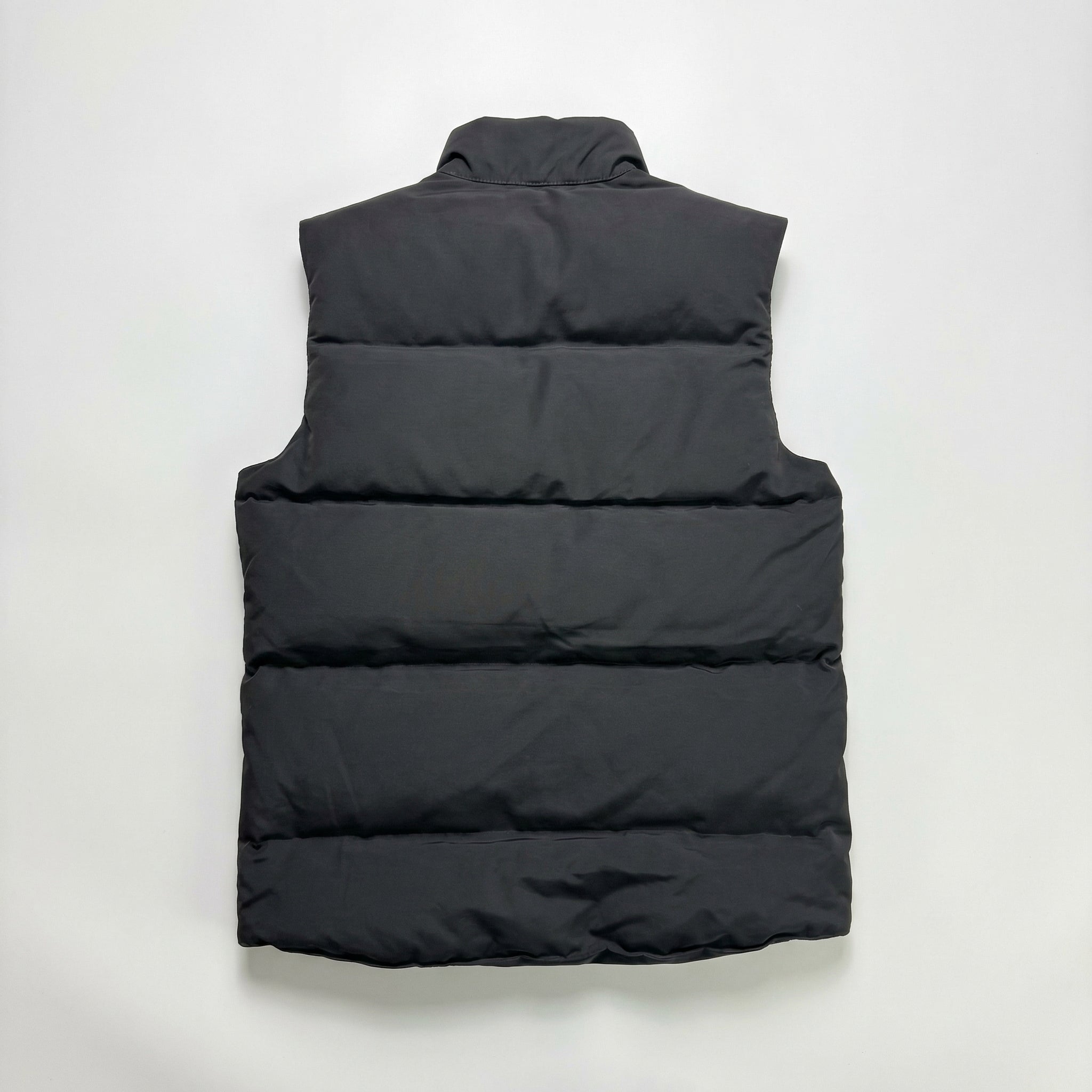 CG Gilet Red logo