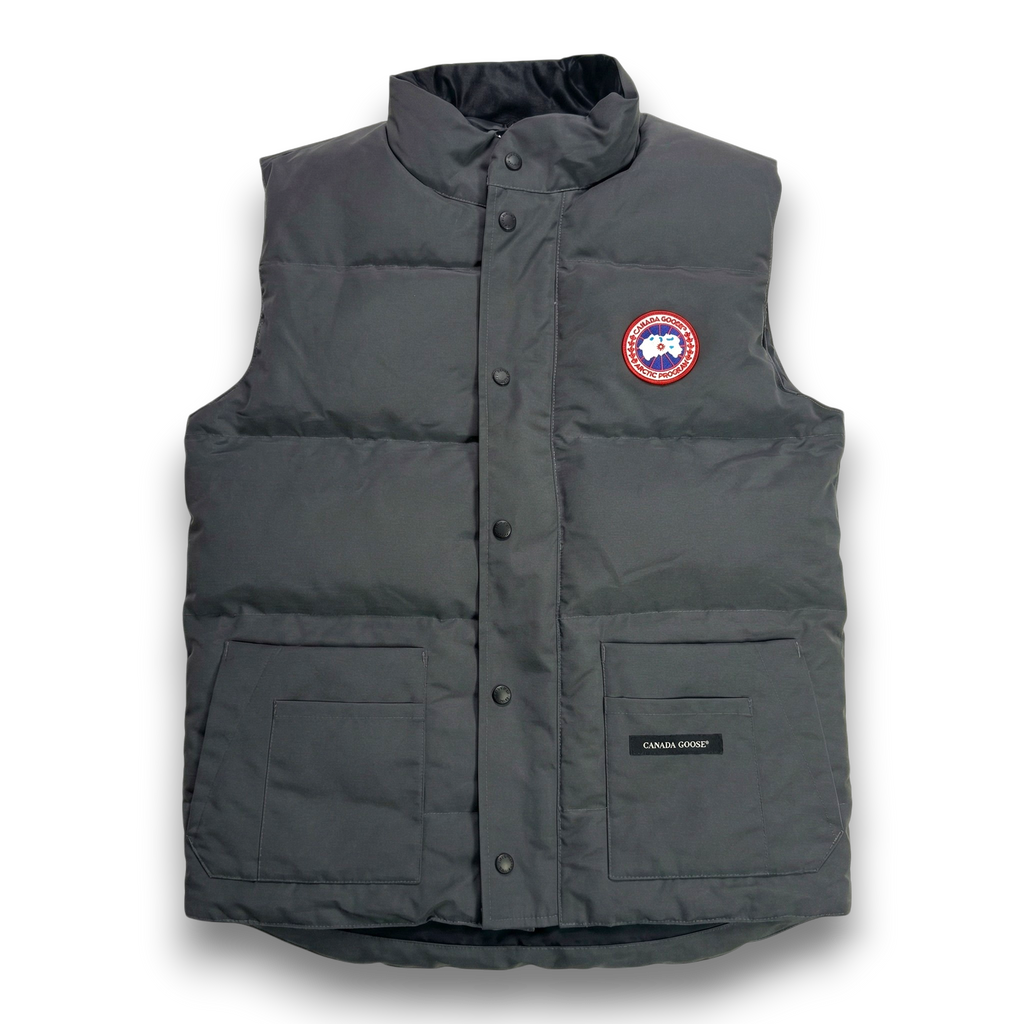CG Gilet Red logo